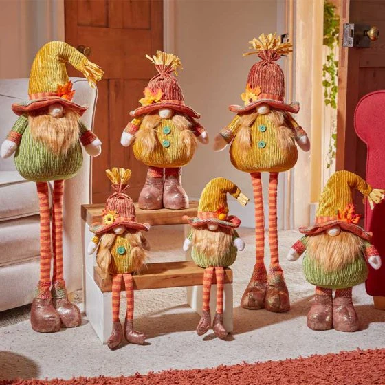 Mrs Straw - Standing Large