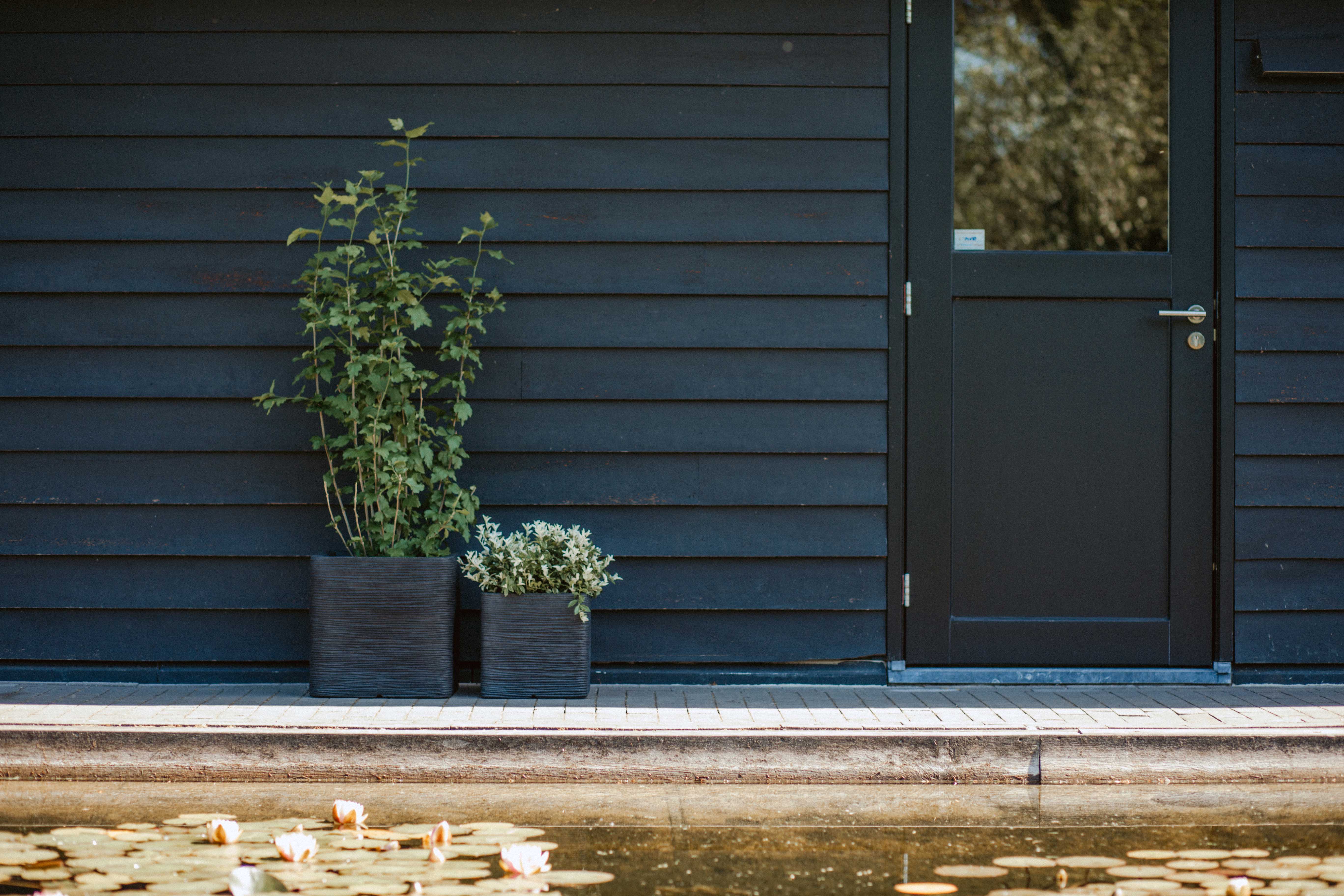 Planter Square Rib NL Black 50cm H50cm W50cm - Image 2