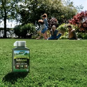 Safelawn Natural Liquid Lawn Feed - Image 3