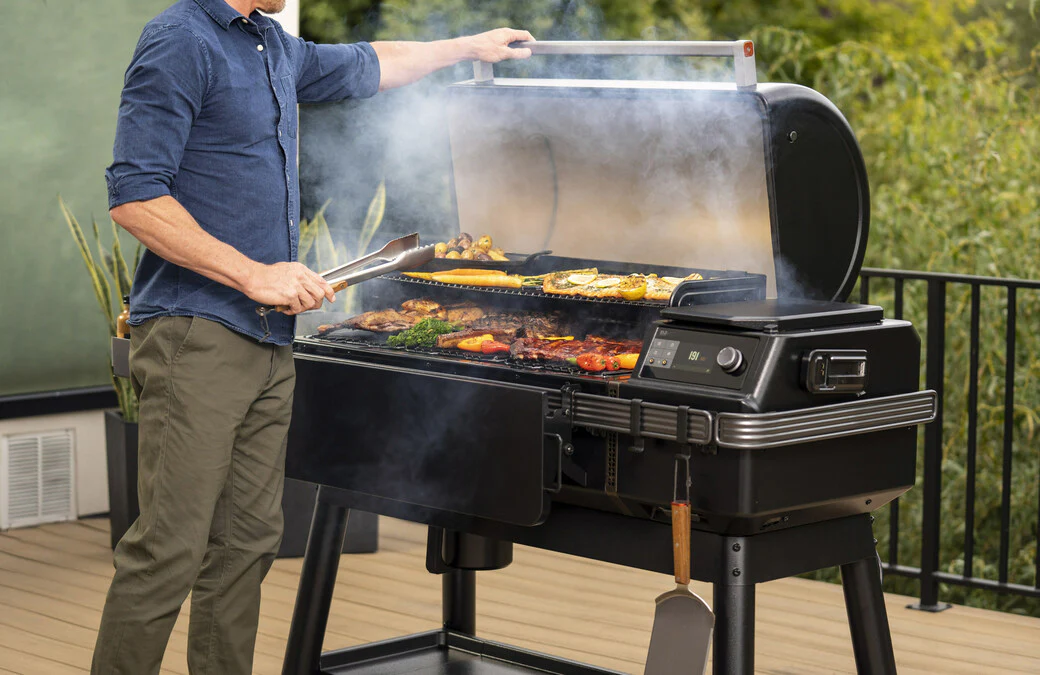 TRAEGER IRONWOOD XL WiFi ENABLED PELLET GRILL DISPLAY MODEL - Image 7