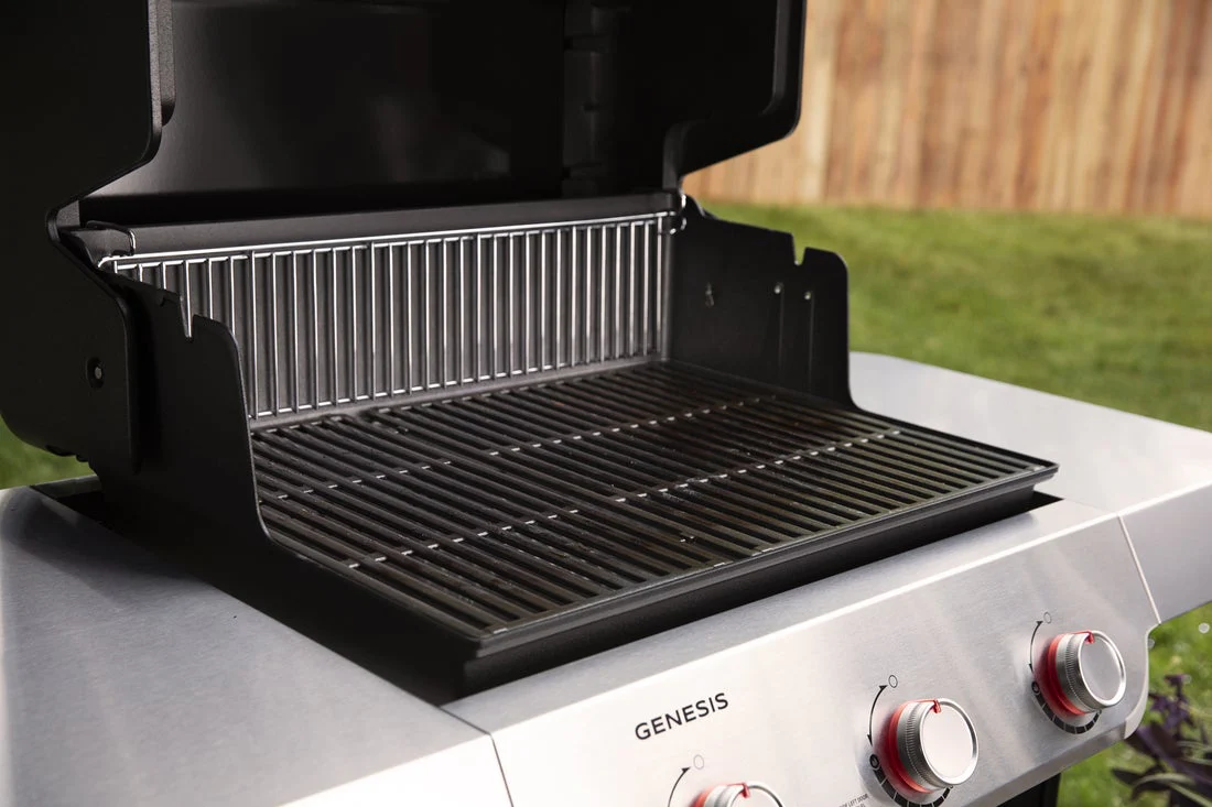 Weber Genesis E-315 Black Gas BBQ - Image 5