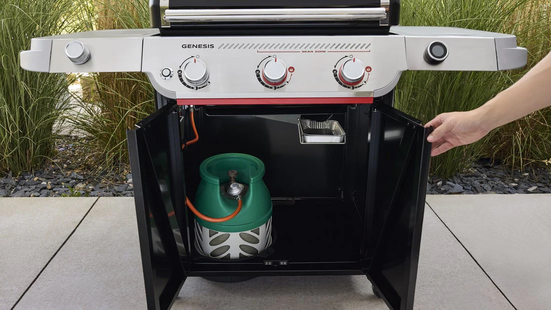 Weber Genesis E-335W Gas Barbecue - Image 6
