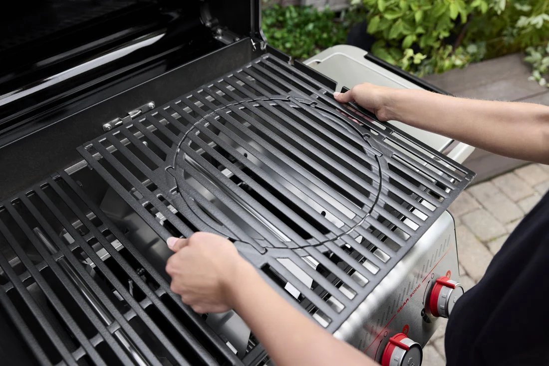 Weber Spirit EP-425 Gas Barbecue - Image 4