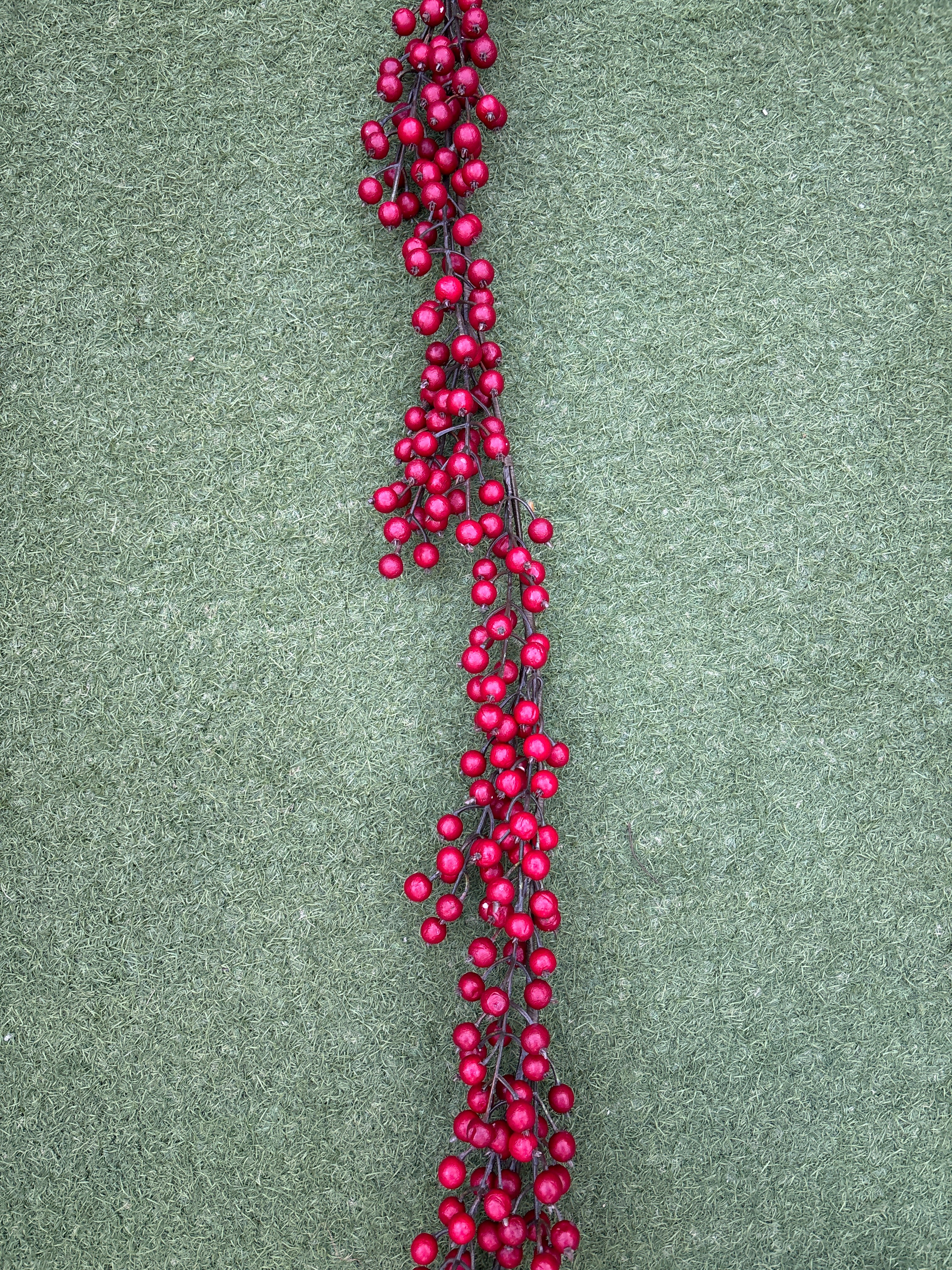 Winter Berry Garland 152cm
