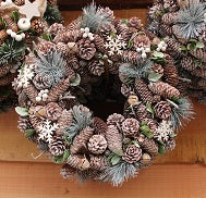 Wreath Green & White L