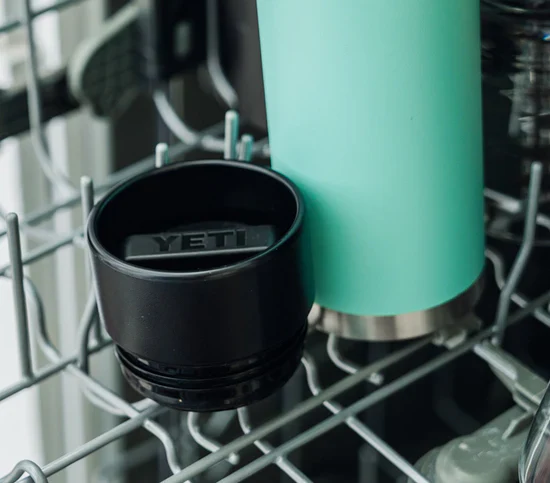 YETI RAMBLER 12 OZ HOTSHOT BOTTLE NAVY - Image 5