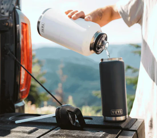 Yeti Rambler 26 Oz Straw Bottle Navy - Image 8